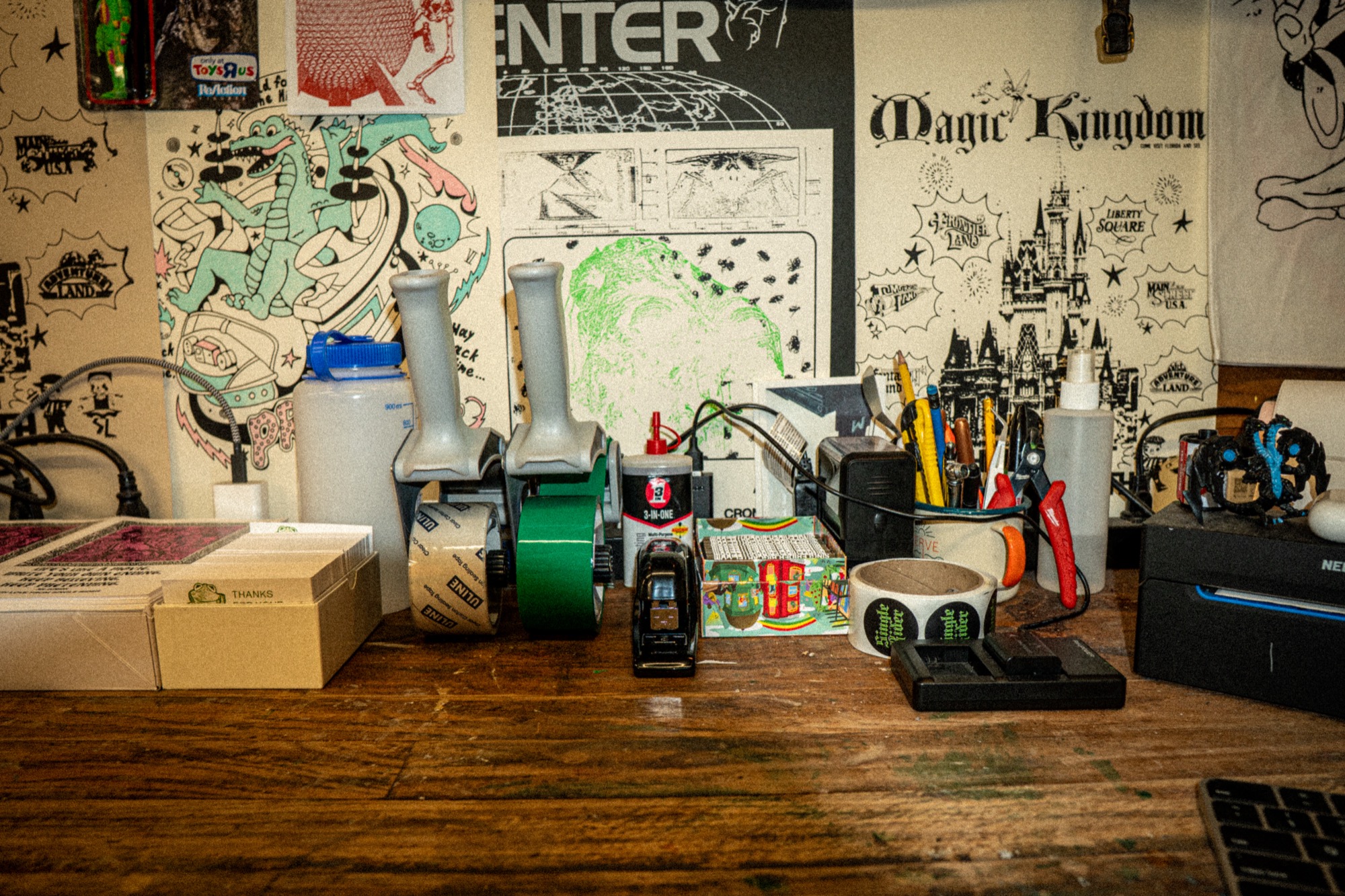 Screen printing tools and artwork preparation workspace